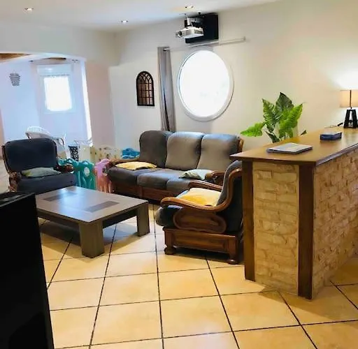 Katharos Avec Et Piscine *